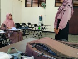 Penulis: Baiq Azmi Sukroyanti👉 Pendidikan Sebagai Pilar Demokrasi, Membangun Warga Negara yang Kritis dan Toleran!👇