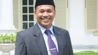 Penulis: Dr H Ahsanul Khalik. Saat ini menjabat sebagai Staf Ahli Gubernur Provinsi NTB Bidang Sosial. 