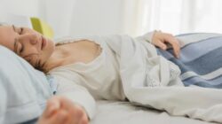 Tiba-Tiba Meninggal Saat Tidur? Dokter Ungkap Tanda Serangan Jantung Tengah Malam