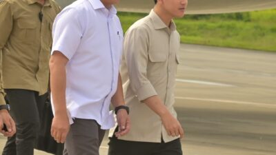 Gubernur NTB, H. Lalu Iqbal, saat menyambut kedatangan Wakil Presiden Republik Indonesia di Bandara Internasional Lombok, Kamis (1/8/2025)